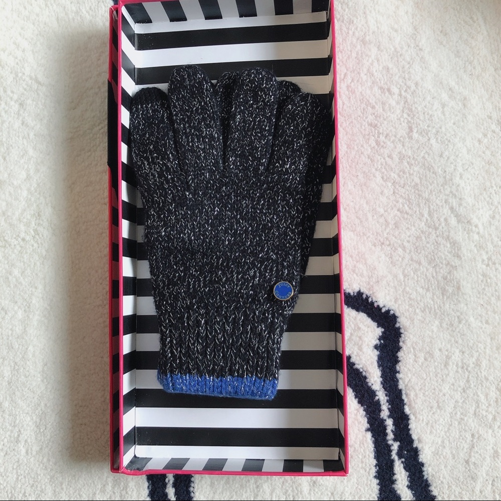 Juicy couture knit gloves